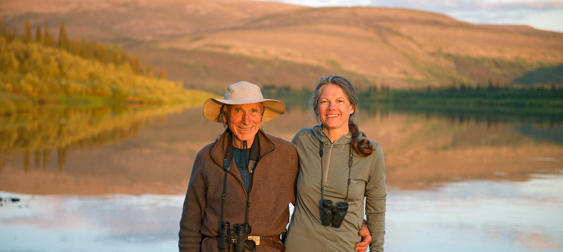 Mats och Karin vid Porcupine River i norra Yukon, Kanada.